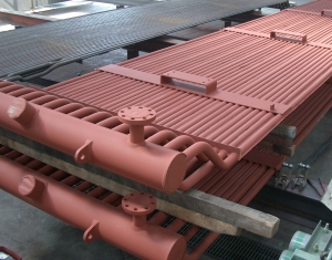 管與鰭片焊接成型。管徑：Φ60×5mm，材質(zhì)：20G GB5310-85。鰭片尺寸45×6mm，材質(zhì)：Q235-AF。長度：4米。每組50根管，51根鰭片。