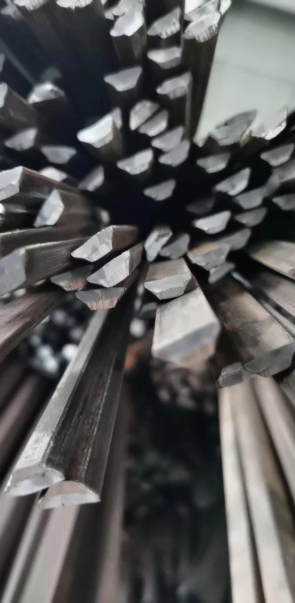 Φ63.5×7.5mm節(jié)，距:76.2mm 屏長:6m 5根/屏 材質(zhì)：SA-210C