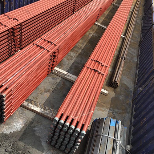 帶鰭片爐管 Φ38×7.2mm（外徑×厚度） 兩側(cè)對(duì)中焊接鰭片 鰭片寬6mm 厚6mm 材質(zhì)15CrMoG #3、#4哈鍋螺旋水冷壁